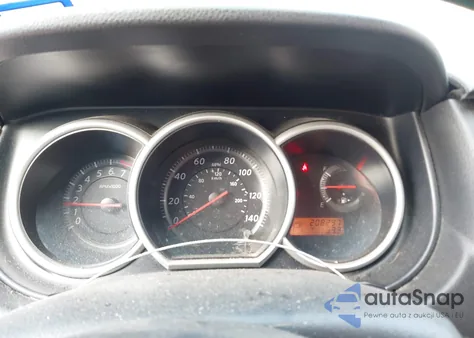 2010 Nissan Versa 1.8S z USA, uszkodzony, nr VIN 3N1BC1AP0AL383141